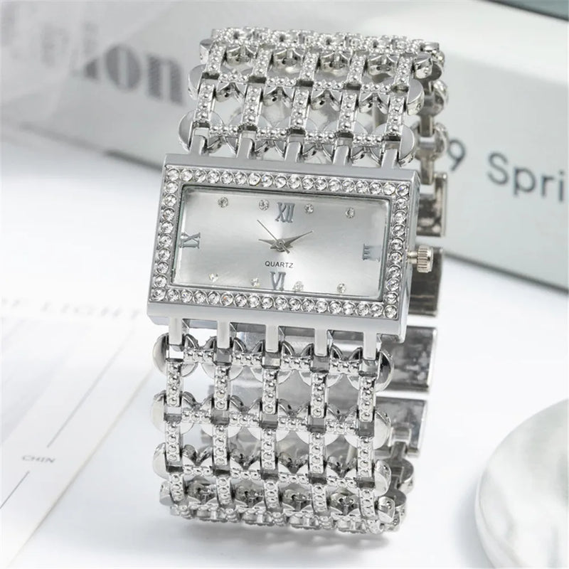 Relojes de lujo de moda para mujer, diseño de esfera brillante, relojes de pulsera de cuarzo para mujer, pulsera de aleación con diamantes cuadrados para mujer