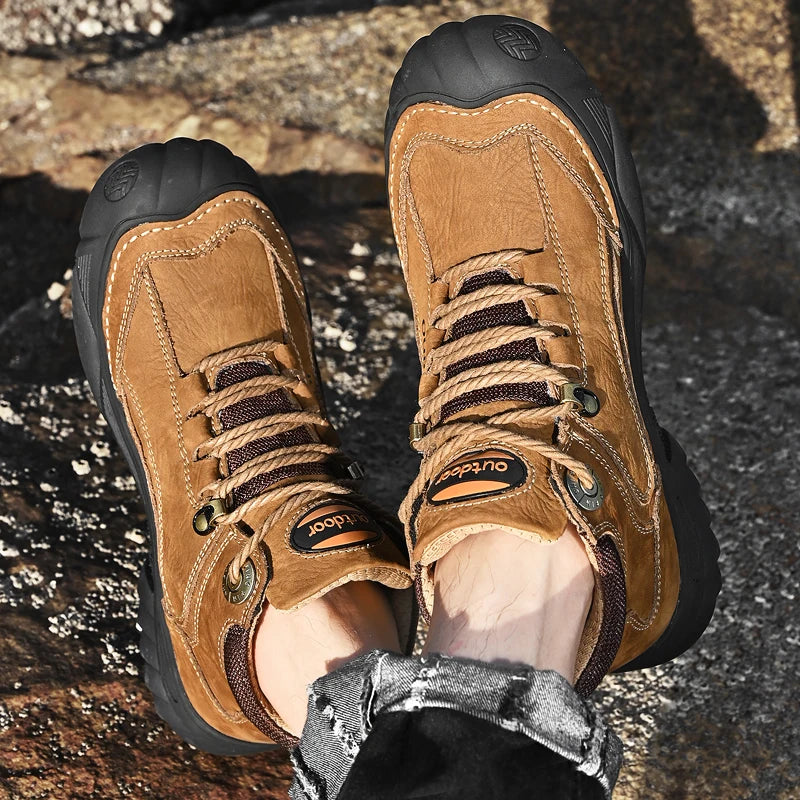 Zapatos de hombre cómodos de cuero genuino negro de invierno, botas de hombre de marca de lujo a la moda, botas de senderismo para exteriores de nuevo diseño, botas casuales para hombre