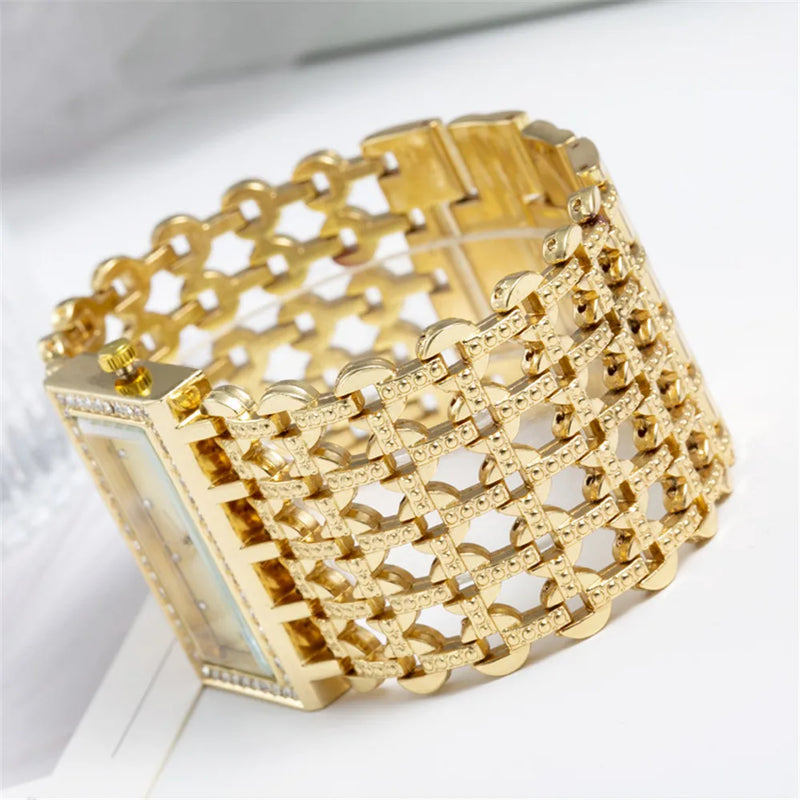 Relojes de lujo de moda para mujer, diseño de esfera brillante, relojes de pulsera de cuarzo para mujer, pulsera de aleación con diamantes cuadrados para mujer