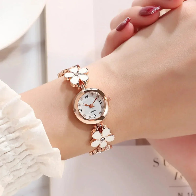 Small Dial Flower Bracelet Watch for Women Korean Version Simple and Compact Cute Round Quartz Watch Female Relogio