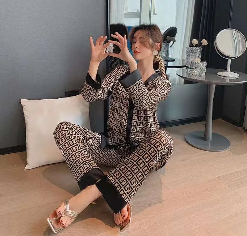 Women's Pajamas Set V Neck Design Luxury Cross Letter Print Sleepwear Silk Like Home Clothes XXL Large Size Nightwear