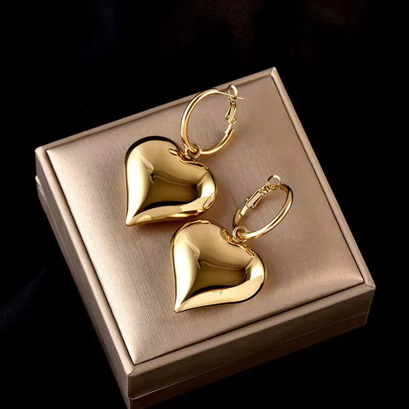 2024 Chic Heart Huggie Hoop Earrings Asymmetric Big Earrings For Women New Gold Color Fashion Jewelry Girl Gift Wholesale