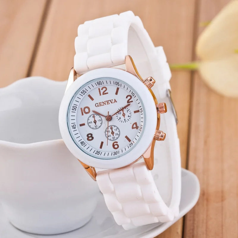 Relojes de mujer 2023 Nueva marca de moda de lujo Reloj de mujer Correa de silicona Reloj de pulsera de cuarzo para mujer Relogio Feminino Zegarki