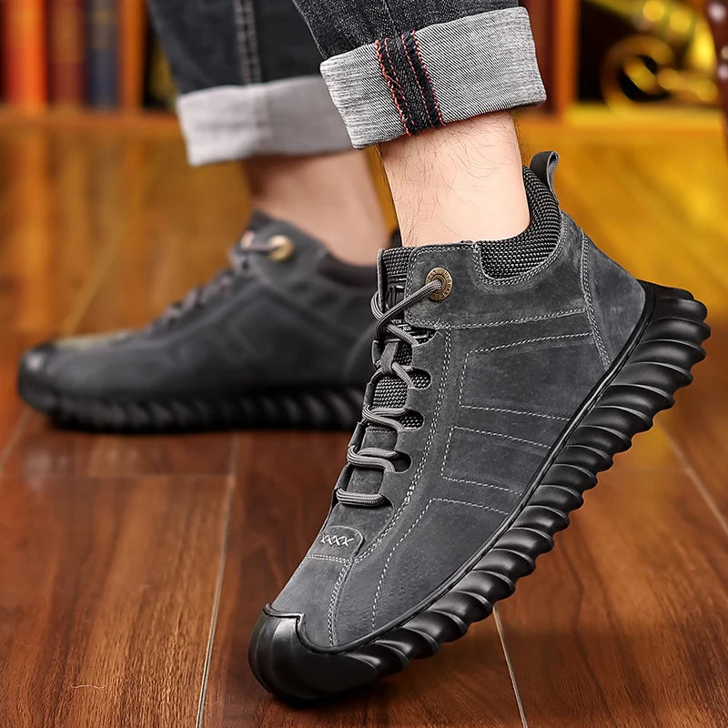 Men Casual Snow Boots lace up high top plush Warm Winter Shoes Men Hiking Boots Outdoor fashion Sneakers Man cotton shoes