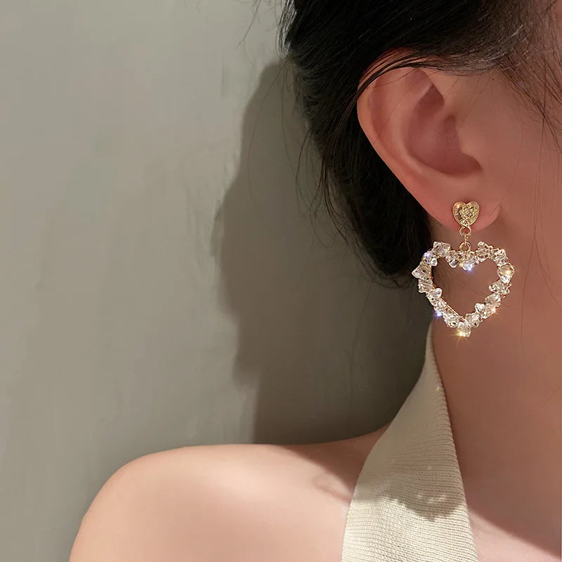 New Fashion Trend Unique Design Elegant Exquisite Long Snake Bone Tassel Earrings For Women Jewelry Wedding Party Premium Gift