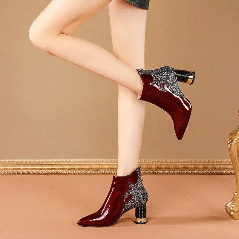 Botas cortas rojas de lujo para mujer, nueva tendencia de moda de otoño e invierno, tacones altos de felpa, zapatos casuales para fiestas, bodas, viajes y bailes 2024