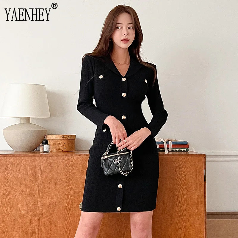 Vestido mini ajustado de punto elegante negro para mujer, vestido sexy ajustado con cuello en V y manga larga con botones cruzados en la cadera, vestido corto elegante coreano para otoño 2023